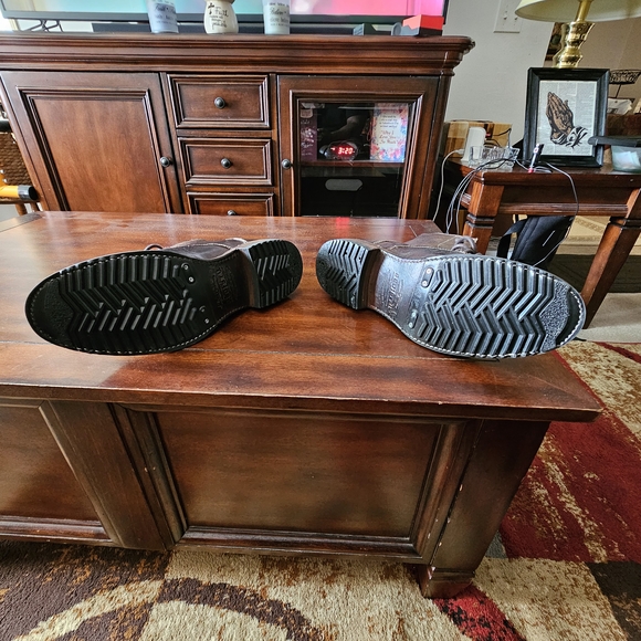 BED|STU Men's Black Leather Boots with Textured Sole - Picture 5 of 5